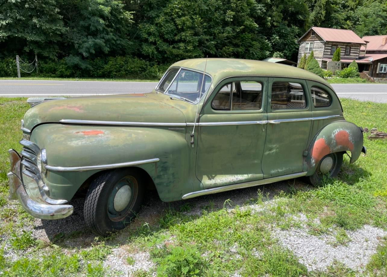 Vintage car at Appalachian Cabins Seneca Rocks, WV 