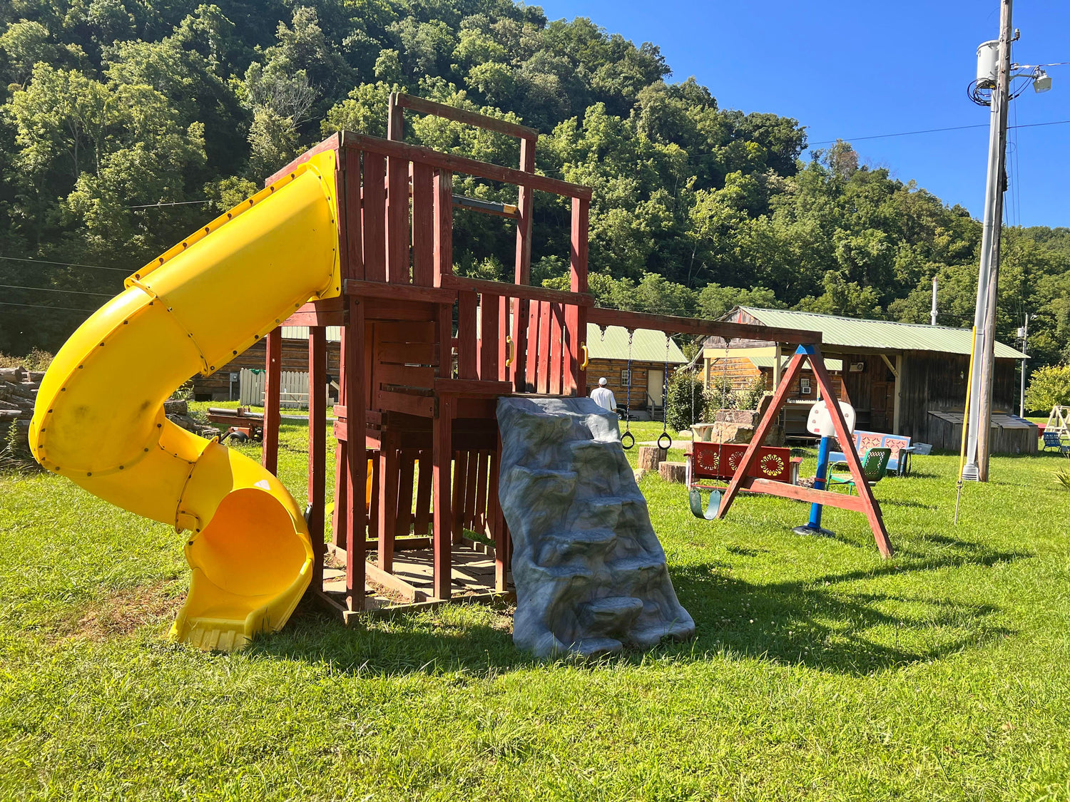 Kid friendly playground at appalachian log cabins vacation rentals and lodging in seneca rocks wv bring the kids